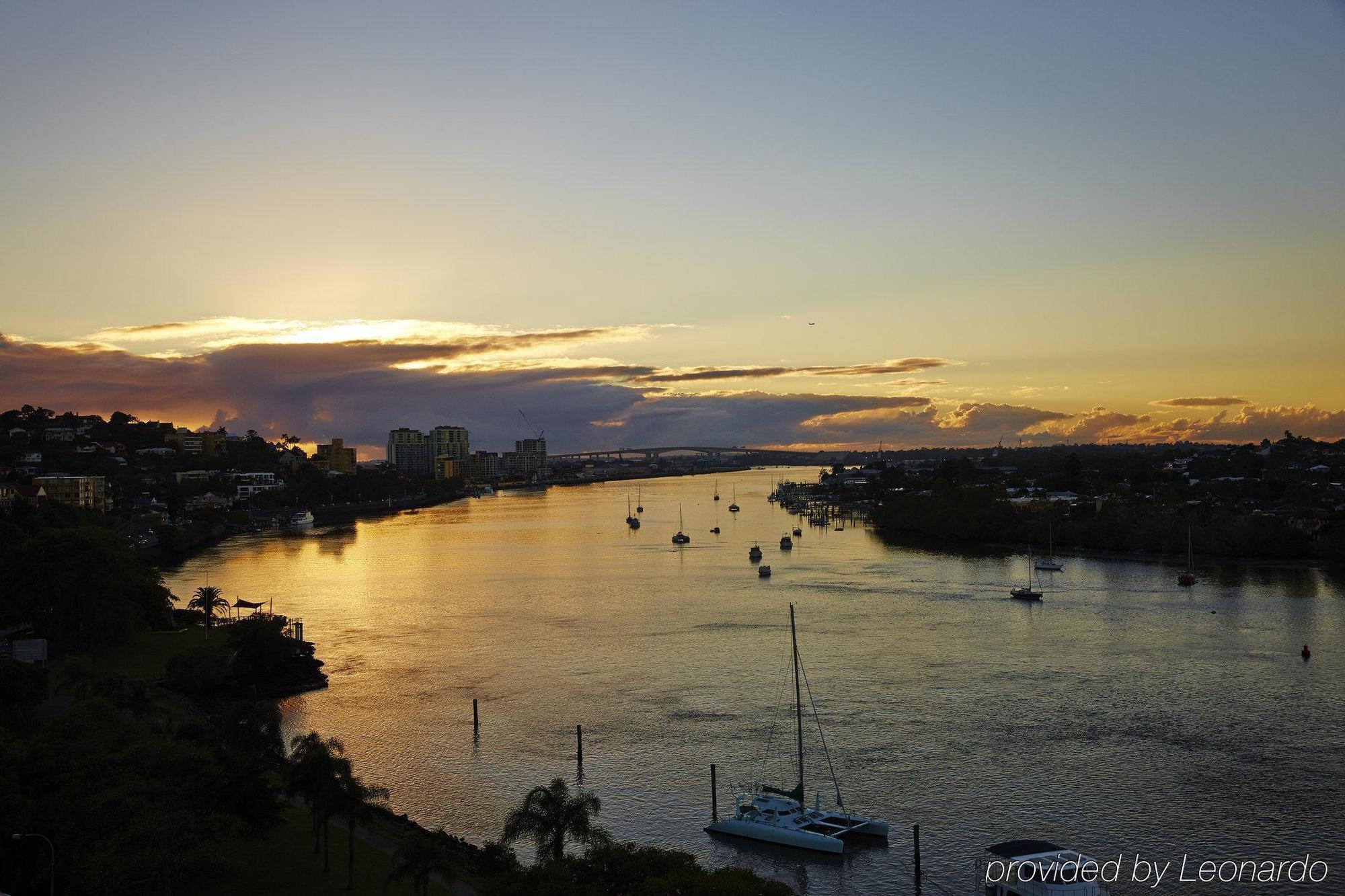 View Brisbane Hotel Exterior photo